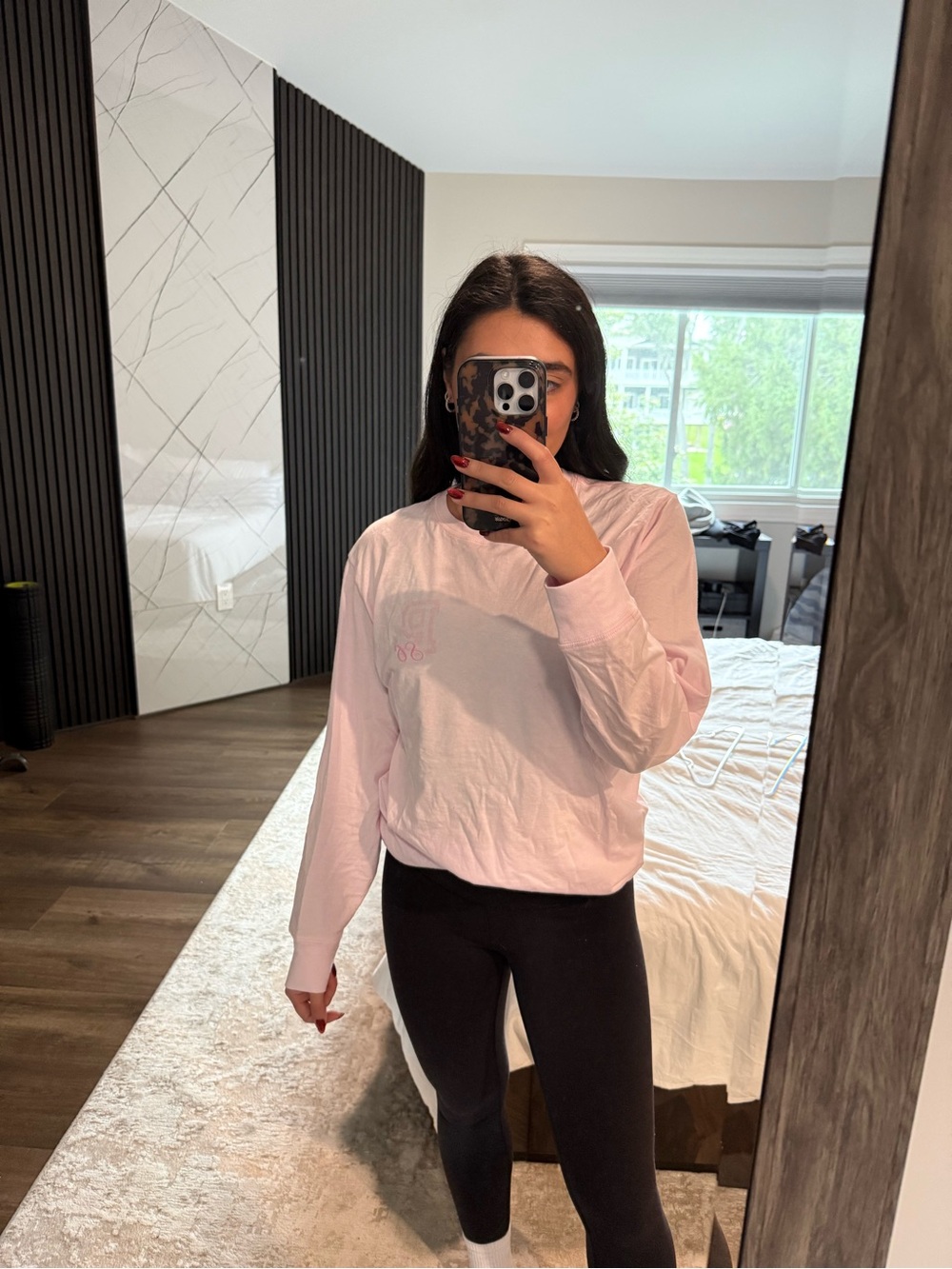 PINK Victoria's Secret Light Pink Long-Sleeve Crewneck Sweatshirt